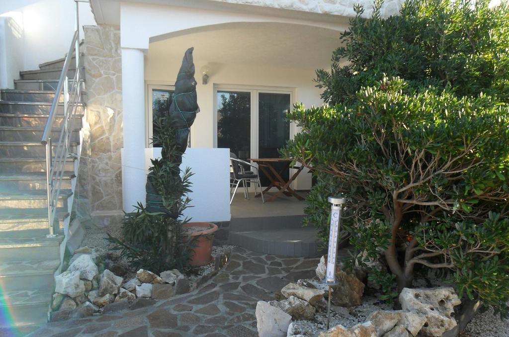 Vila Filipasic Apartment Vir Exterior foto